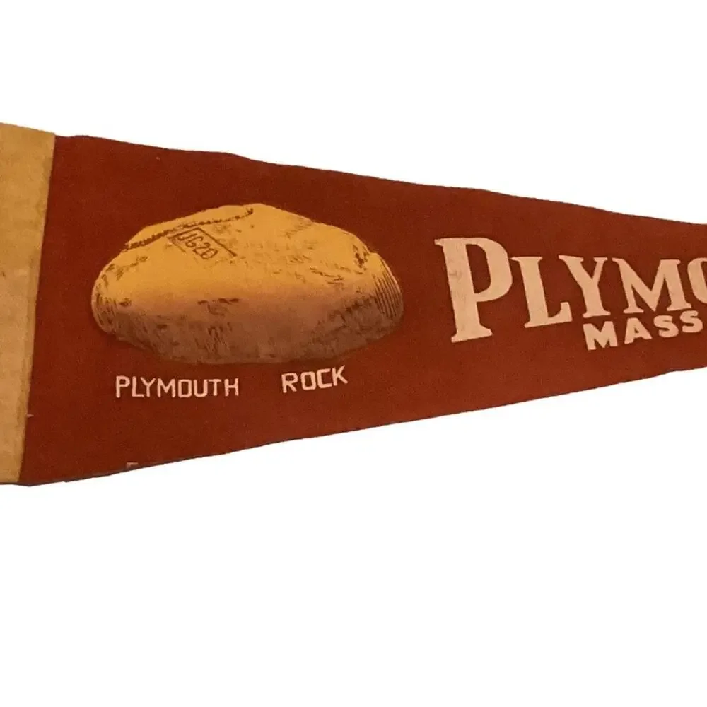Vintage Red Felt Pennant PLYMOUTH ROCK/Plymouth Mass Souvenir Memorabilia